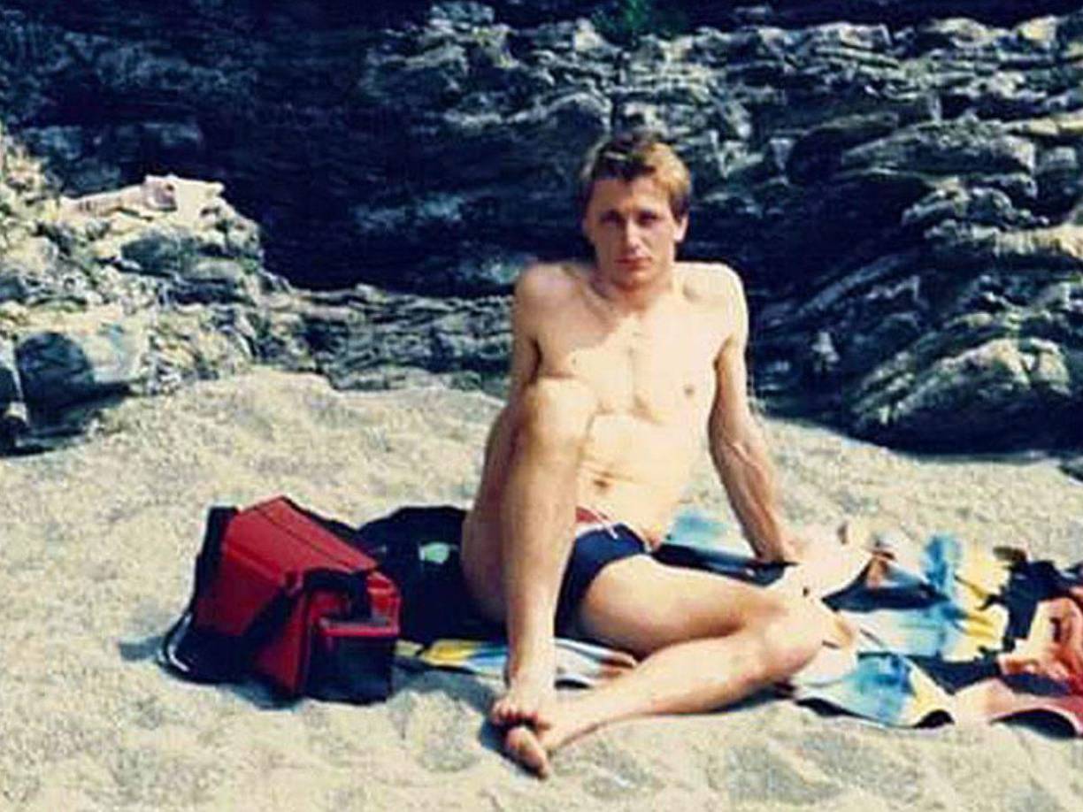 En el otro lado de la moneda, la hermana de Bergamini celebró el fallo del juez tras 35 años de espera. “Ahora mi hermano por fin puede volar. Dedico esta frase a los aficionados al fútbol de Cosenza y a la ciudad en su conjunto, a mi padre que ya no está aquí, a mi madre y a mis hijos que siempre han esperado justicia”, confesó a los medios