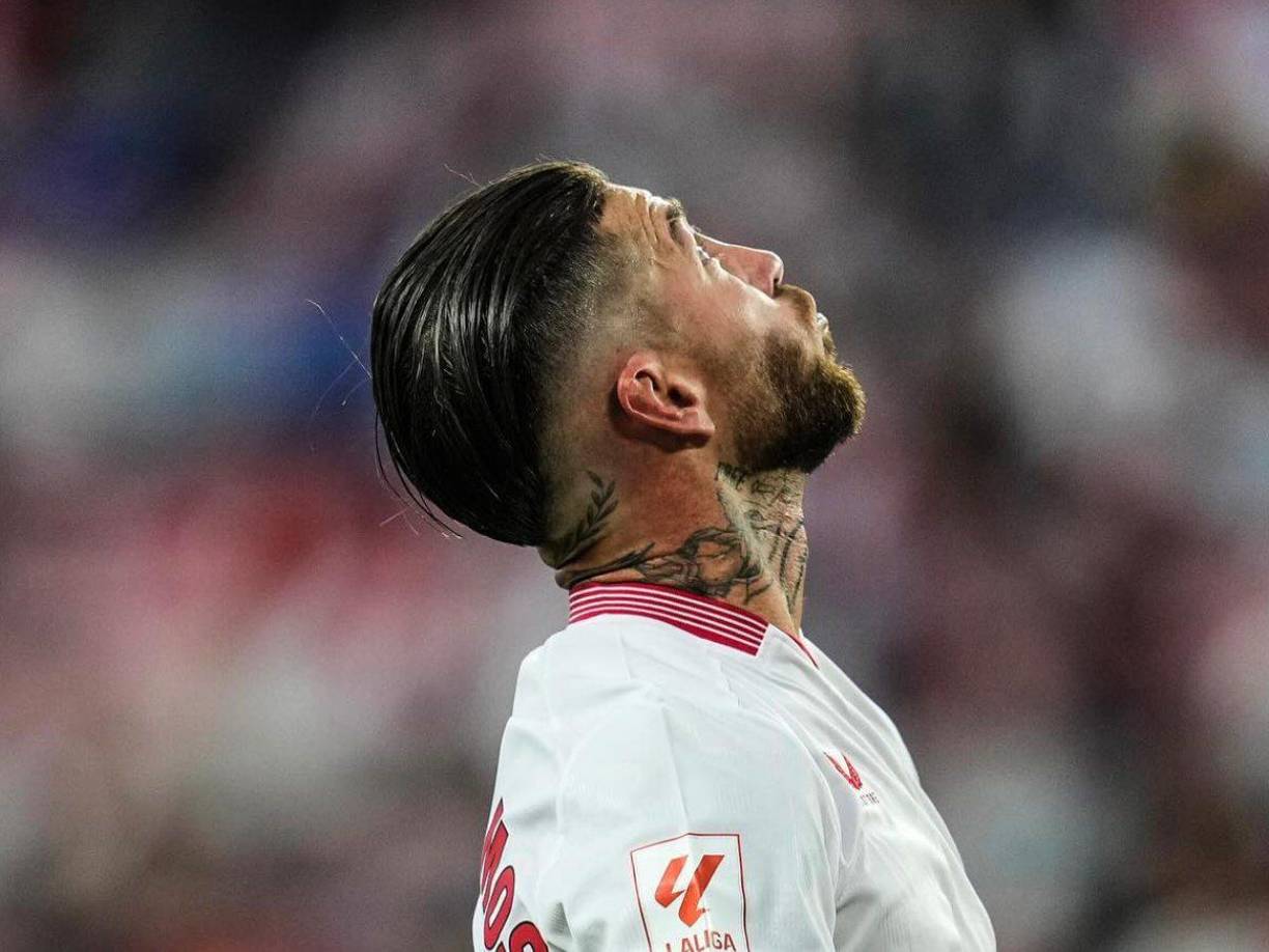 Y en el 2023, en una entrevista, confesó que “me queda pendiente jugar en La Bombonera”, estadio que visitó en el 2010, cuando la Selección España, campeona del mundo en ese momento, enfrentó a Argentina en el Monumental.