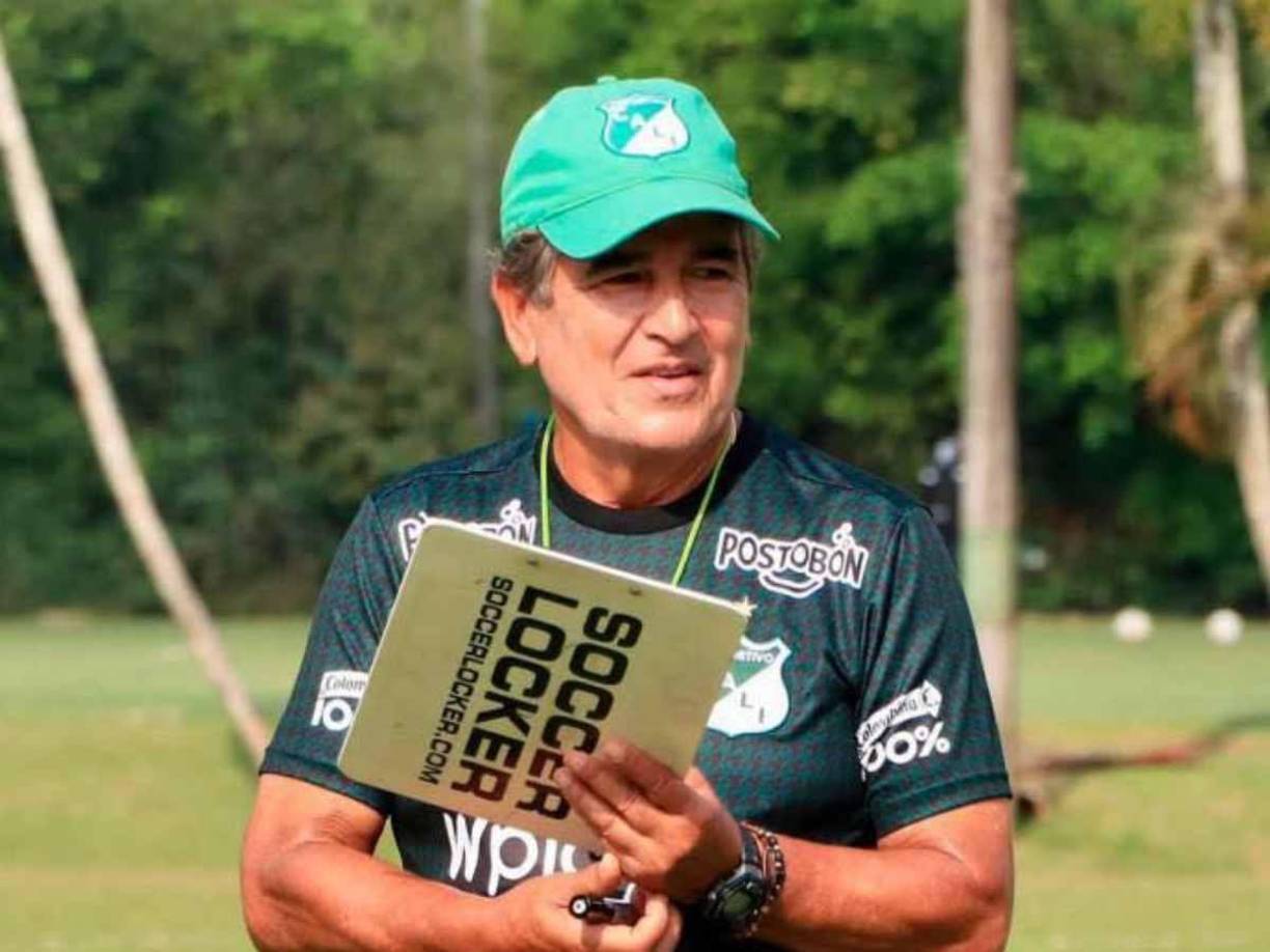 En sus ratos libres, Jorge Luis Pinto ha viajado para disfrutar de algunos juegos internacionales.