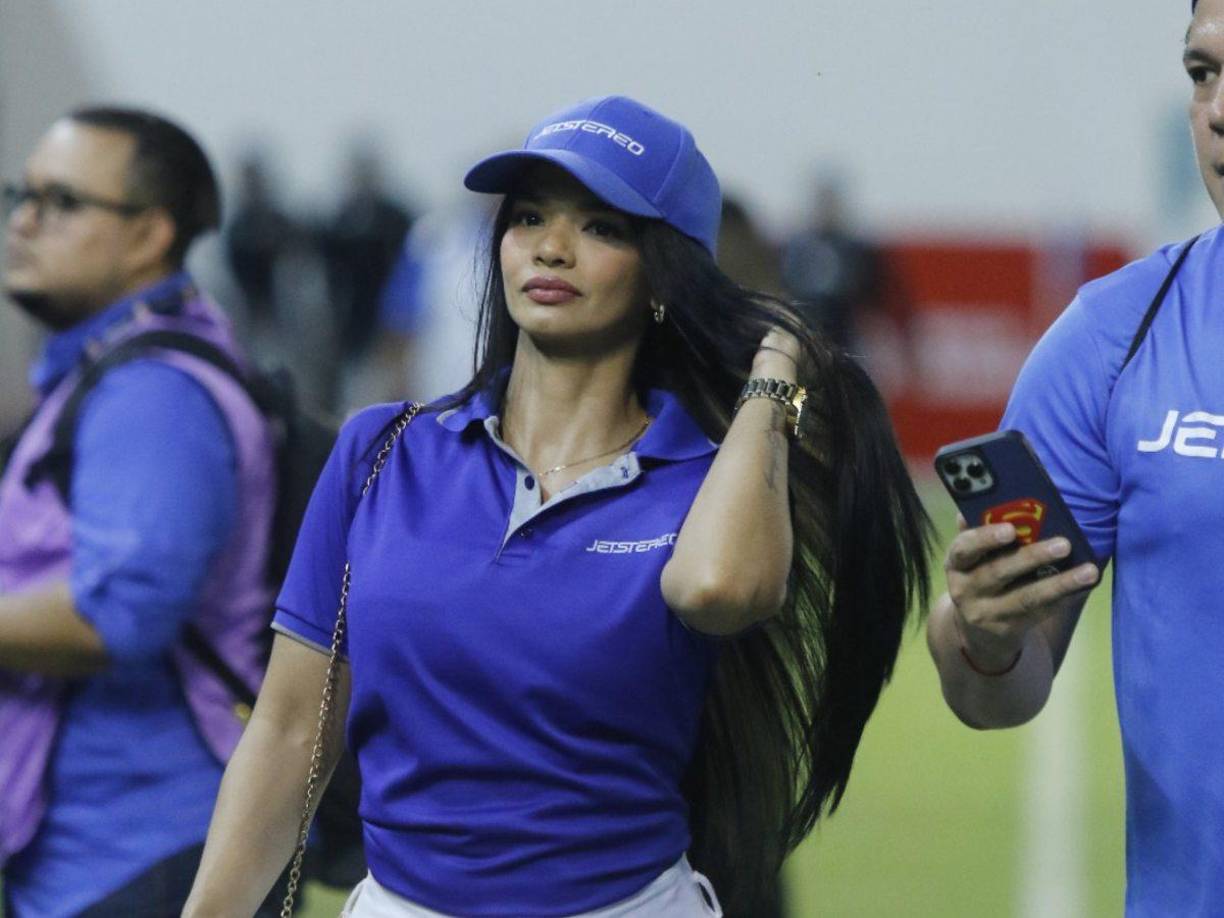 Las modelos siempre roban suspiros en los estadios de Honduras.