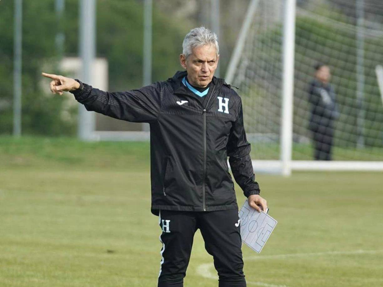 Reinaldo Rueda presentó este viernes la lista de convocados de la Selección de Honduras para continuar su camino por la Nations League, que se reanuda este mes de octubre y en donde buscará la clasificación a los cuartos de final.
