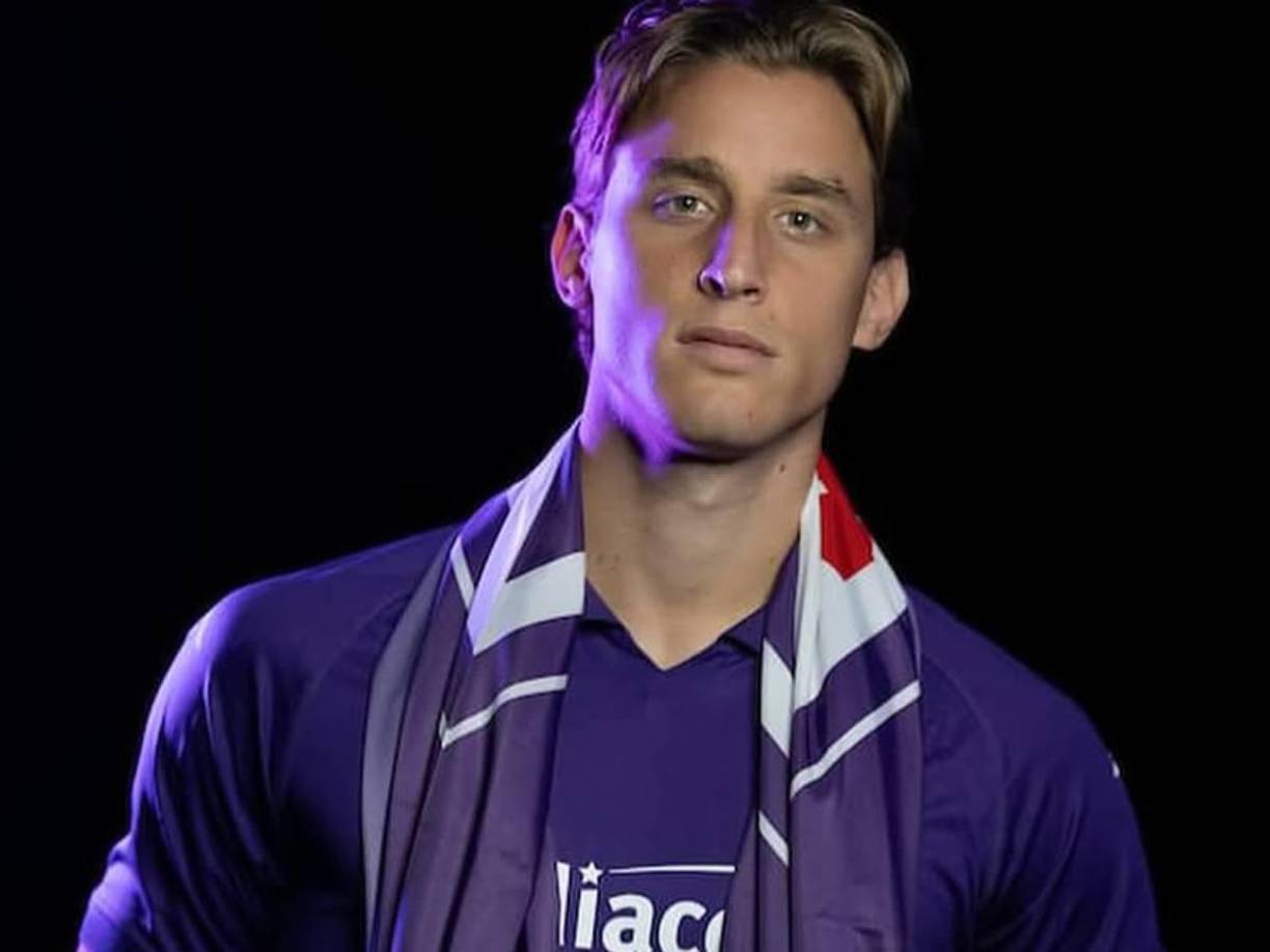 Una vez ingresado al hospital, Bove pasó la noche en la unidad de cuidados intensivos bajo sedación farmacológica. Durante la mañana del lunes, fue extubado y mostró signos alentadores de recuperación. 