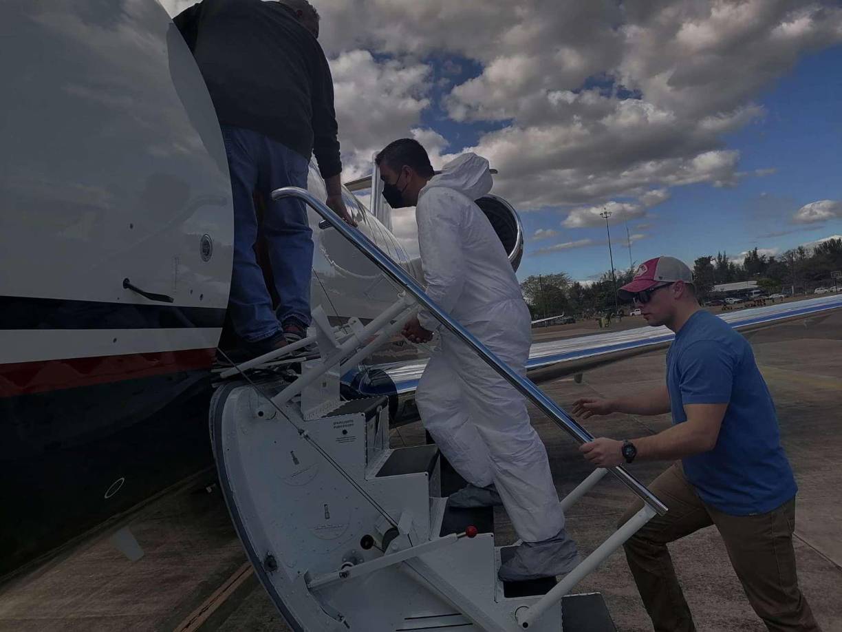 Los Urbina Soto coordinaban a militares y policías para enviar aviones cargados con droga hacia el extranjero, según los informes fiscales estadounidenses. 