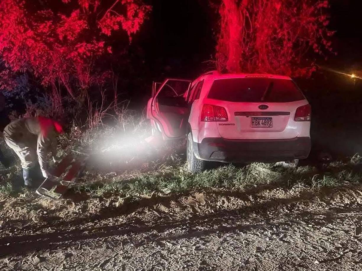 Axel Barrios viajaba en un vehículo junto a cuatro amigos cuando se accidentaron en la carretera hacia San Matías, cerca de la colonia Los Zorzales, en el departamento de El Paraíso.