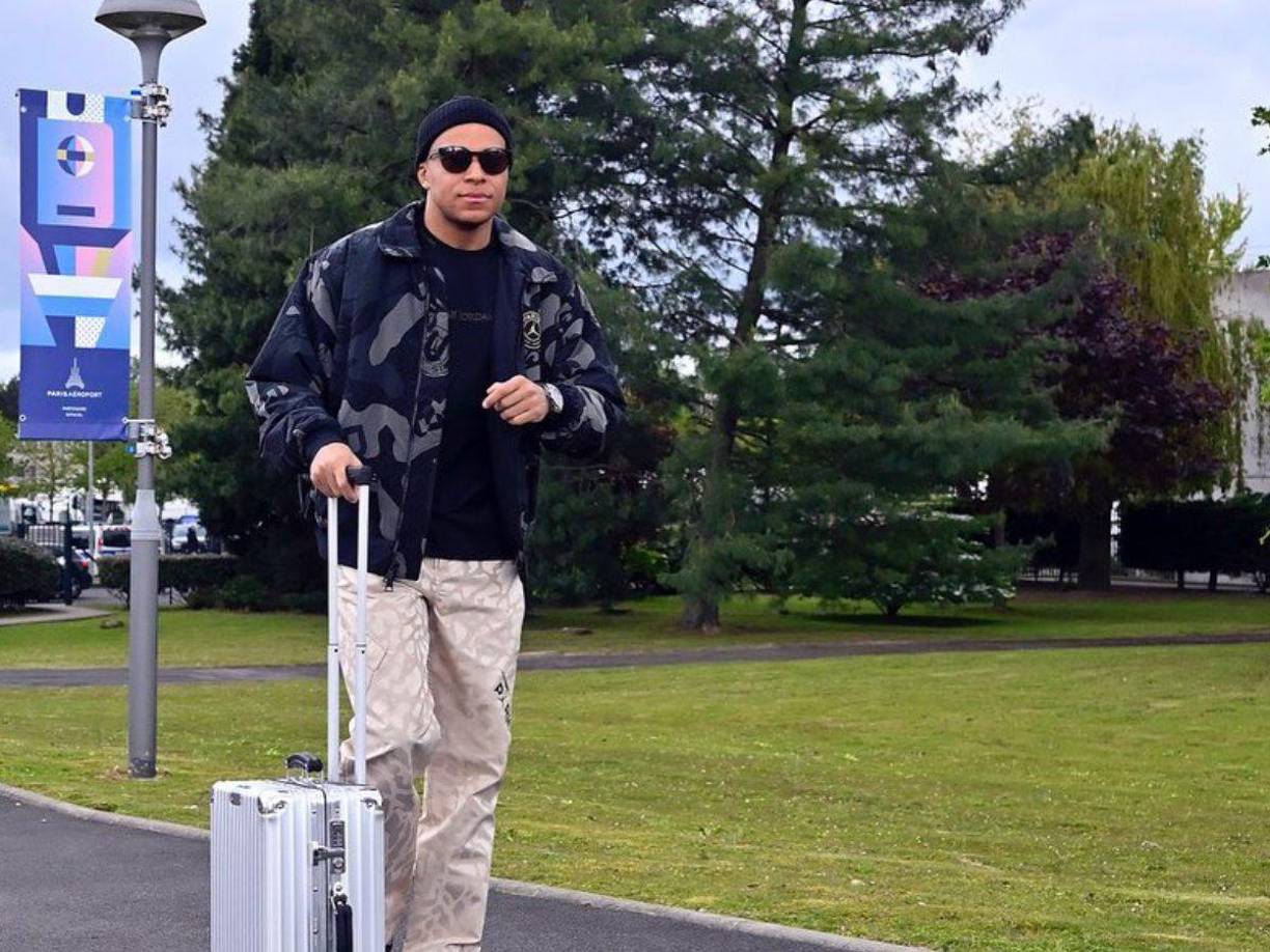 La información del diario sensacionalista sueco Aftonbladet señala que la policía sueca ha abierto una investigación después de que una mujer denunciara haber sido violada el pasado jueves en el hotel de Estocolmo en el entonces se alojaron Mbappé y algunos amigos.