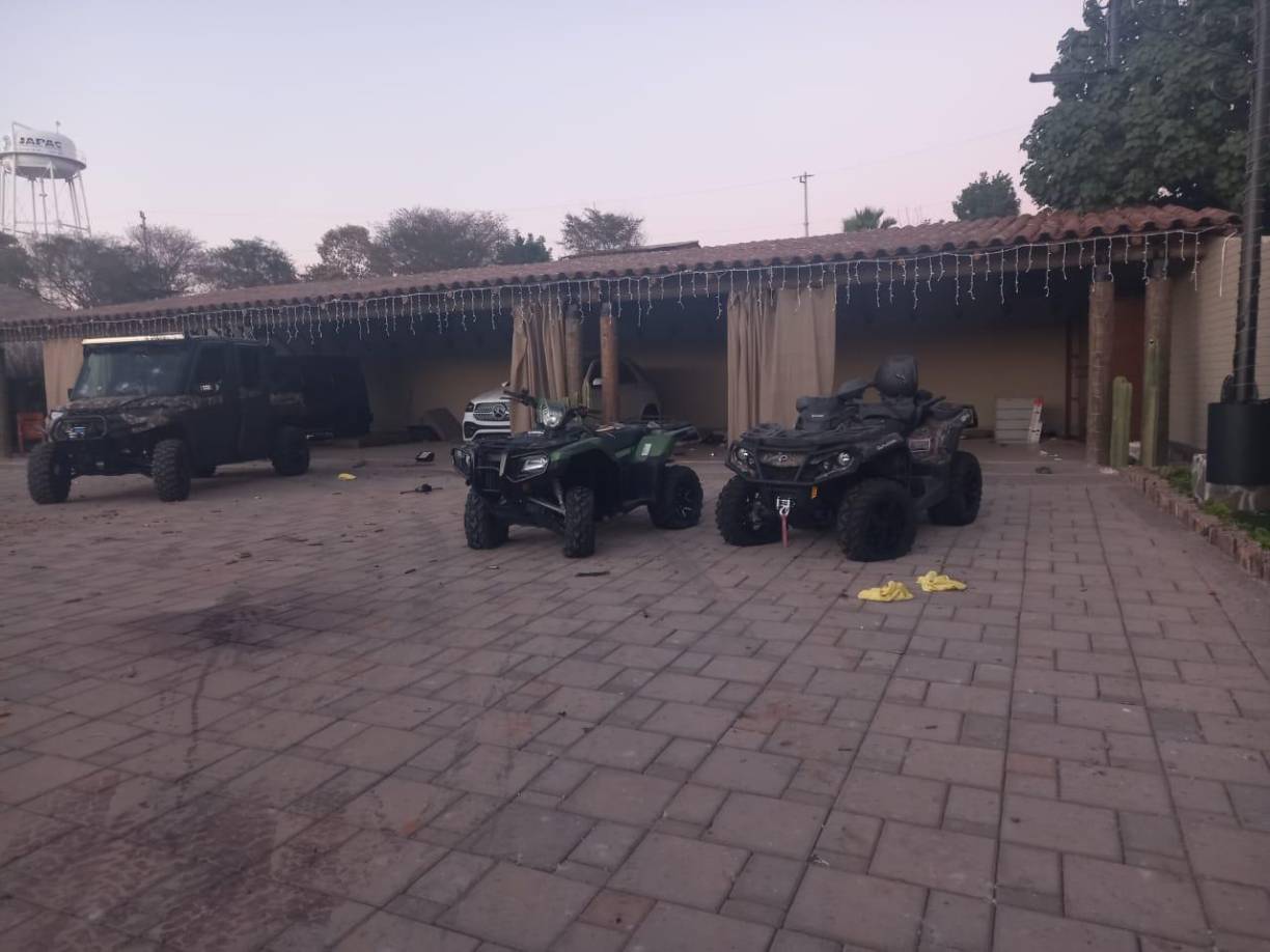 Los agentes del Ejército Mexicano continúan realizando inspecciones en la zona.