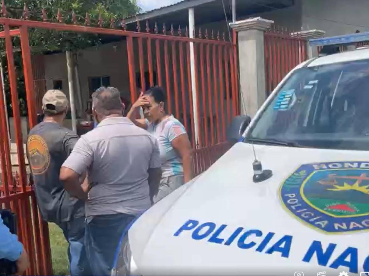 Los vecinos llegaron al lugar a exigir justicia, ya que aseguran que don Fernando era una person trabajadora.