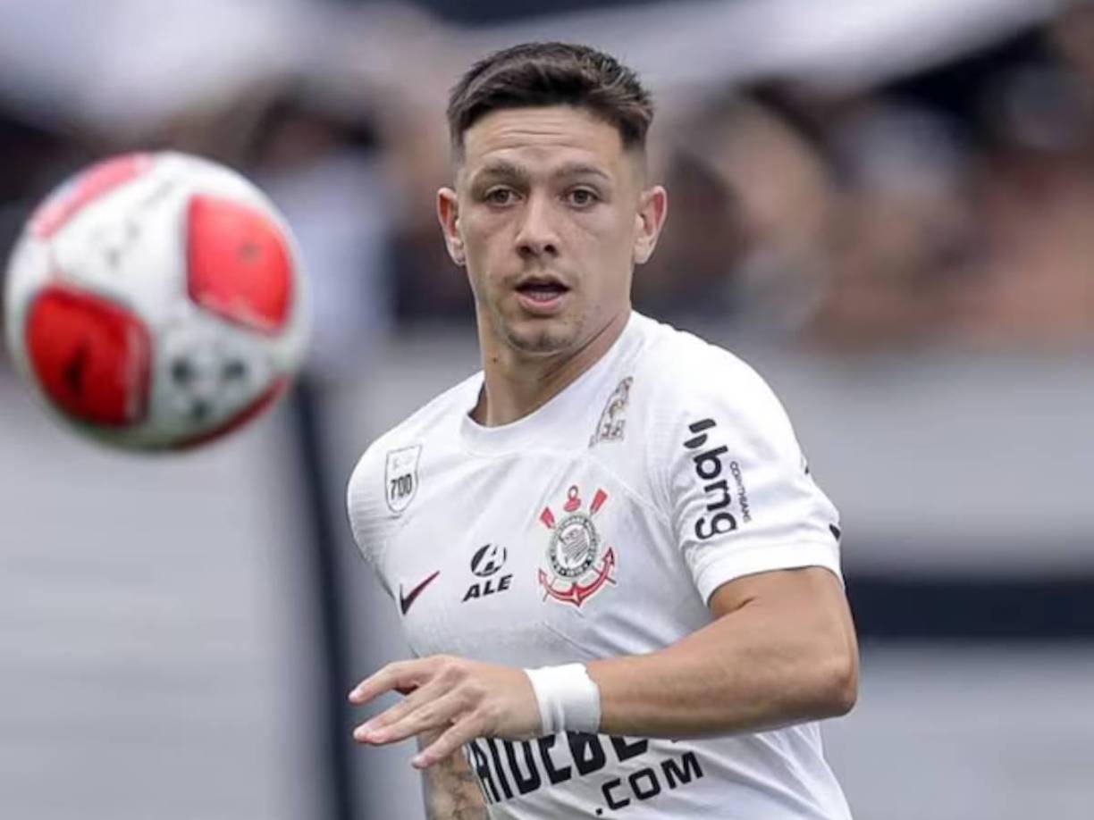 Garro está cumpliendo este 4 de enero los 27 años y es nacido en General Pico. Tuvo actividad por última vez con el Corinthians el 8 de diciembre pasado como titular en el triunfo 3-0 ante Gremio, ya que su club recién reanudará la competencia oficial el 16 de enero próximo con un juego contra Bragantino por el Campeonato Paulista.