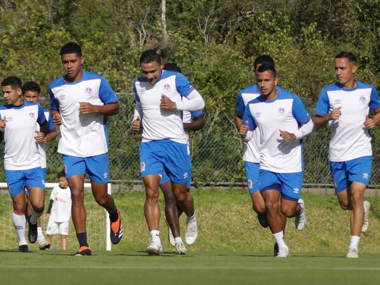 “Ya días no miro un hondureño en la liga de Argentina, pero se puede abrir una posibilidad, no se puede cerrar a nada”, agregó Troglio.