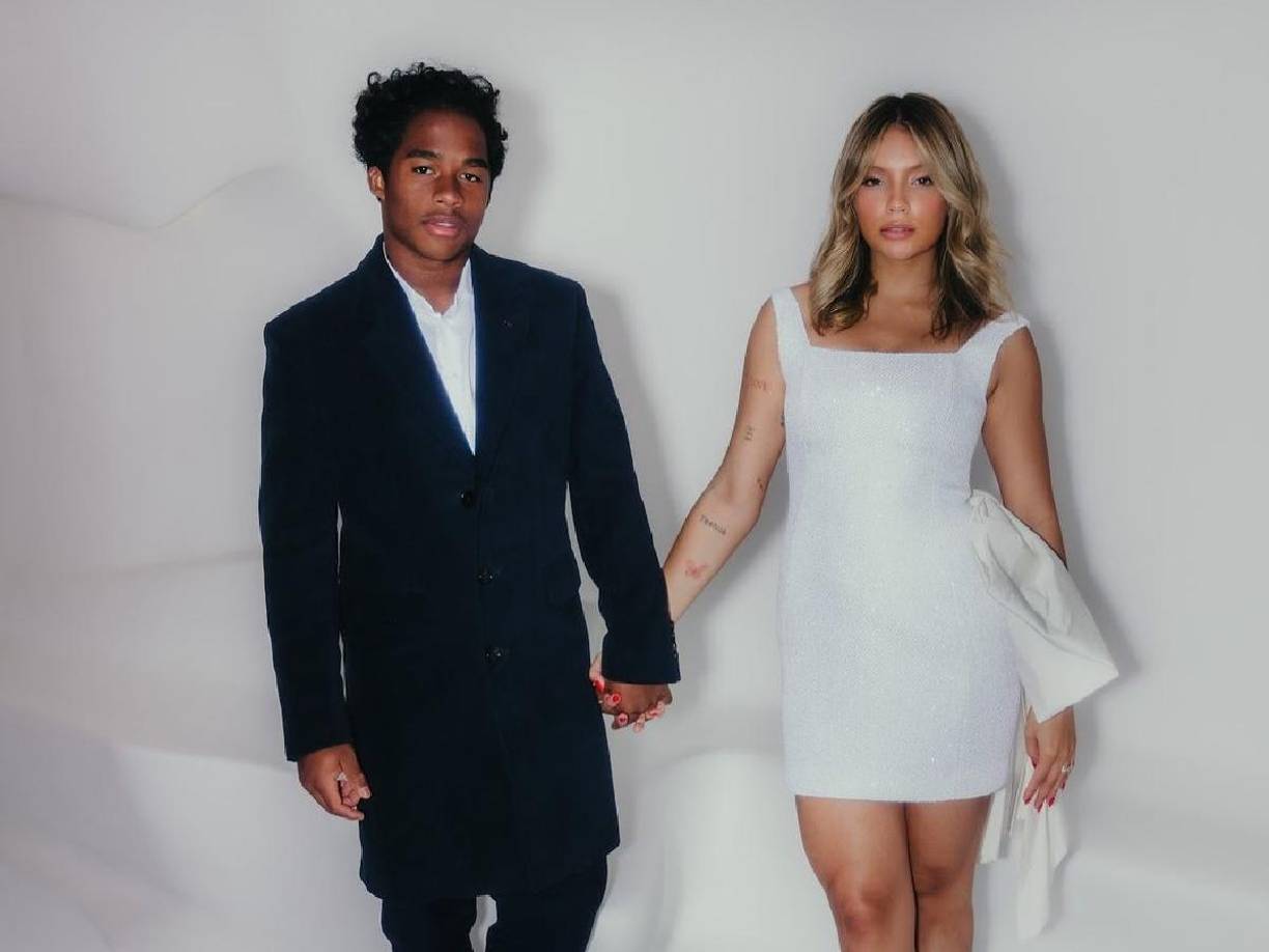 “De esa forma, ellos ya no son dos, sino una sola carne. Por lo tanto, lo que Dios unió, nadie lo separa”, según la cita bíblica también publicada por ambos en las fotografías.