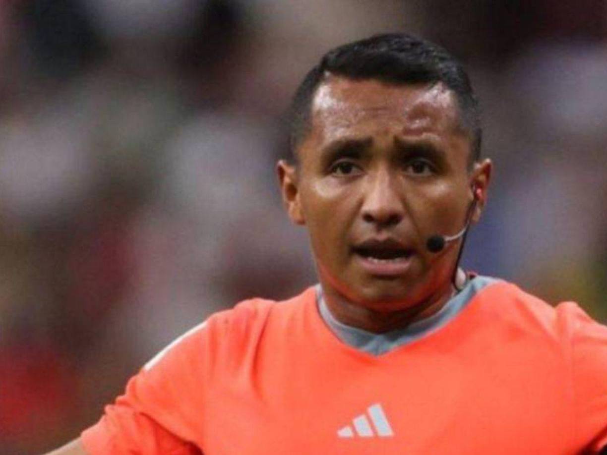 Iván Barton también fue llevado a Arabia Saudita y en dicho país se dio el lujo de pitarle a Cristiano Ronaldo.