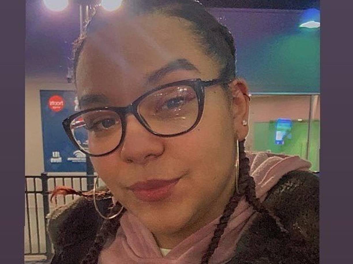 La familia realizó una misa en honor de Karol Mejía, y en su orbituario se dice que ella nació en Isla de Margarita, Venezuela, y luego emigró con su familia a West New York.