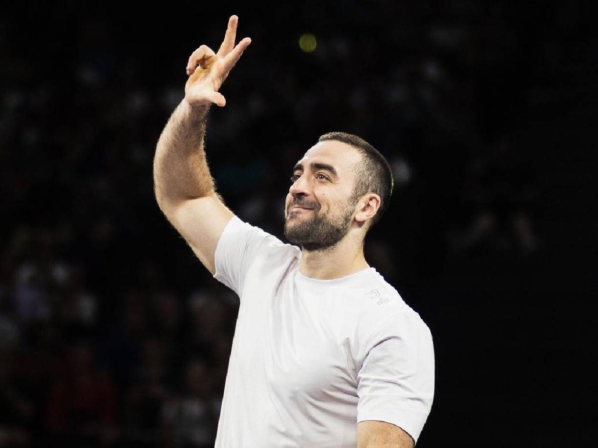 El atleta serbio estaba en la segunda parte de su prueba en la modalidad mixta, la cual incluía un tramo de natación.