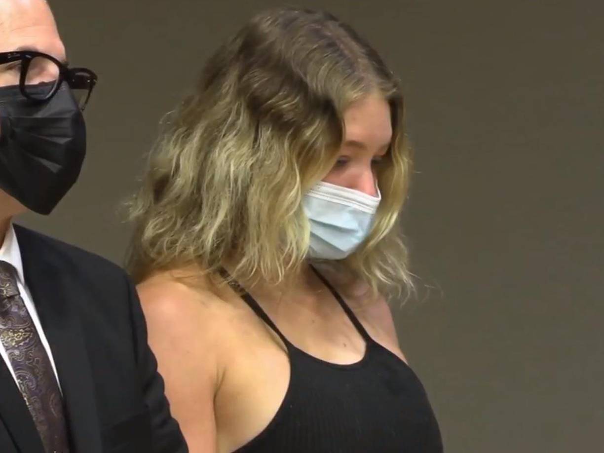 Fue arrestada en agosto de ese año en Hawai bajo cargo de asesinato en segundo grado.