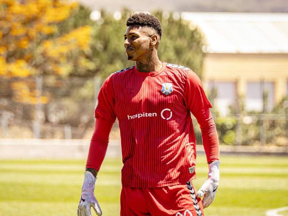 “La entidad tinerfeñista quiere expresar, con absoluta rotundidad, su más absoluto rechazo con comportamientos pasados, presentes o futuros y/o conductas que menoscaben la imagen de esta centenaria institución”, señaló el club en una nota de prensa.