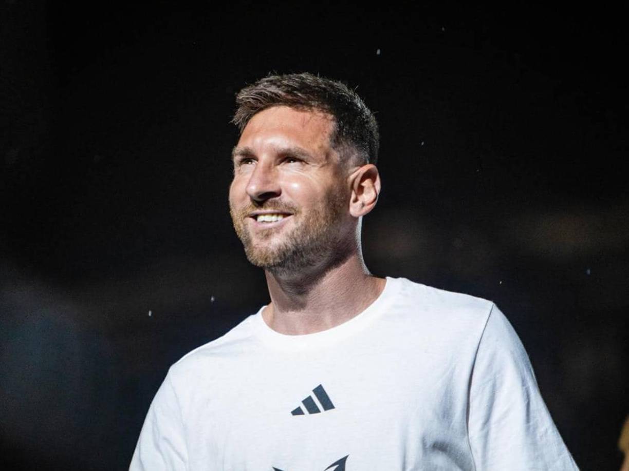 A pesar de que tiene opción aún año más, la periodista asegura que que el ocho veces ganador del Balón de Oro no renovará con el Inter Miami y, en su lugar, optará por regresar a Barcelona, donde vivió la época dorada de su carrera.