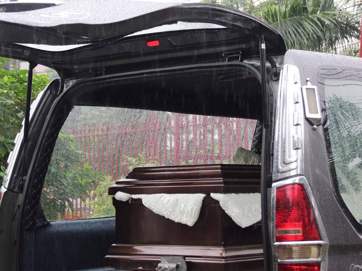 La lluvia formó parte del último adiós del espectacular jugadorazo Vicente Daniel Viera.