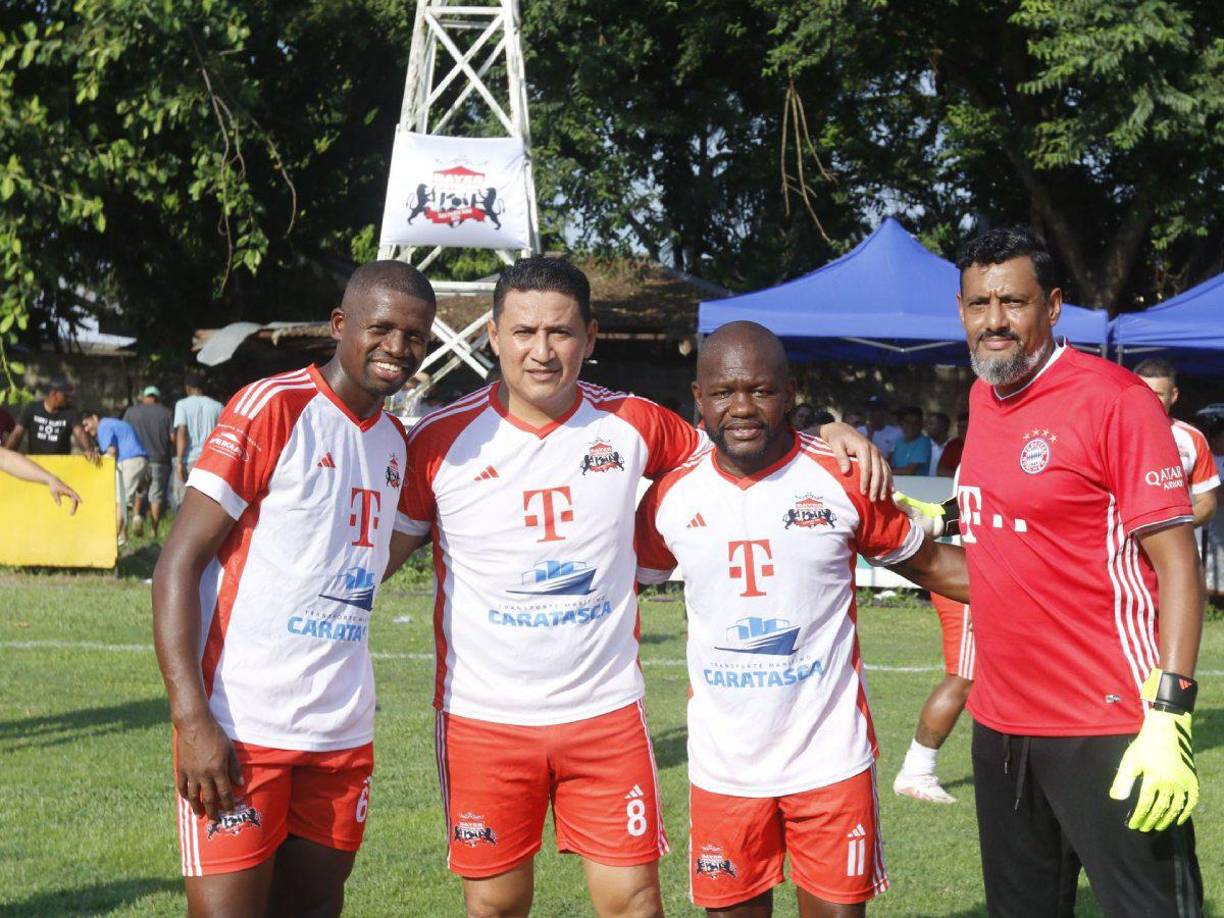 Boniek García, Carlos Oliva, Tyson Núñez y Adalid Puerto con el Bayern Múnich. Todos son ellos recordados por su destacadas actuaciones que tuvieron en la Liga Nacional.