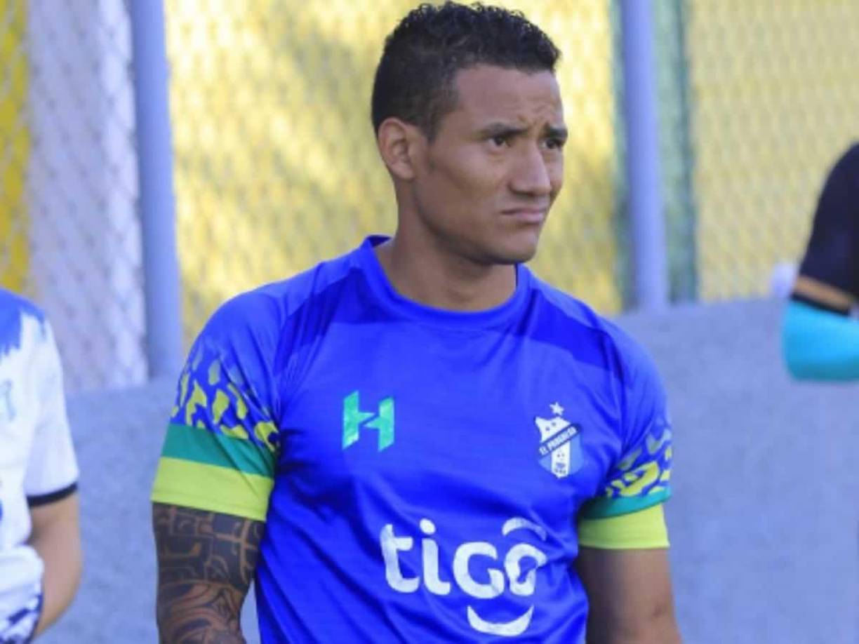 Luis Fernando Garrido con los colores del Honduras de El Progreso.