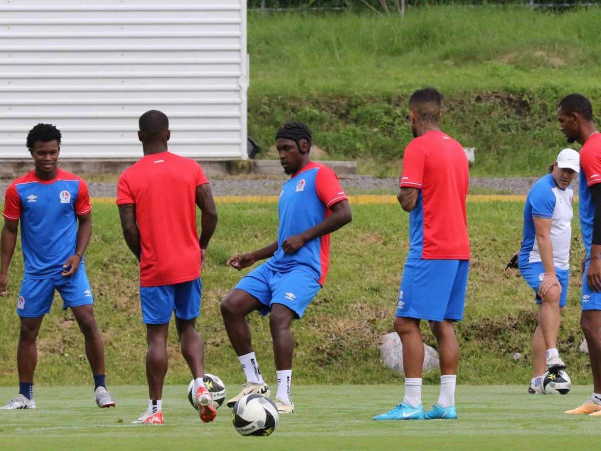 Cabe señalar que Elis es agente libre tras finiquitar su salida del Girondins de Burdeos, equipo que se declaró en bancarrota en Francia.