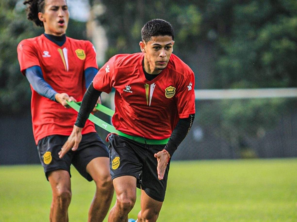 Volante: Cristian Cálix es otro de los nuevos fichajes del Real España y ejecutó formidables torneos con el Olancho FC.