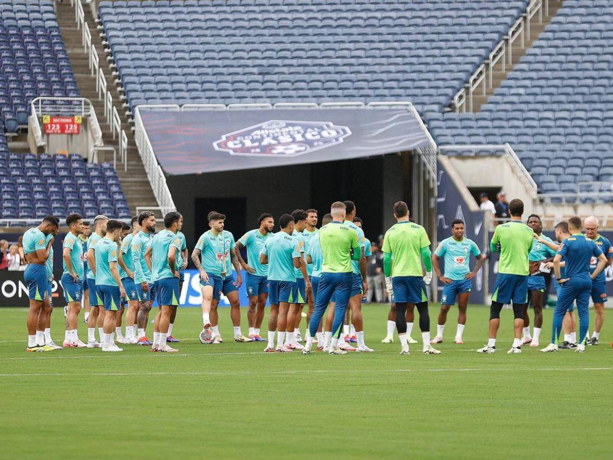 Ahora, es el turno de Vinicius, Rodrygo, Raphinha y otros futbolistas que intentan demostrar su valía y silenciar las críticas, apuntando al tan ansiado título continental.