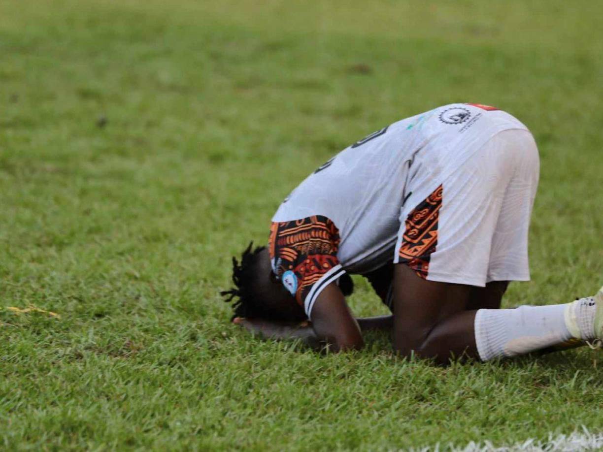 El Juventus de Roatán se puso en ventaja a los 19 minutos del primer tiempo con gol del colombiano Juan David Pinzón.