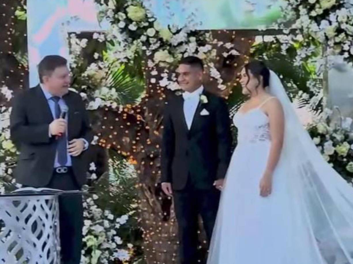 Carlos Pineda y Daniela Hernández contrajeron matrimonio previo al inicio del año 2025.