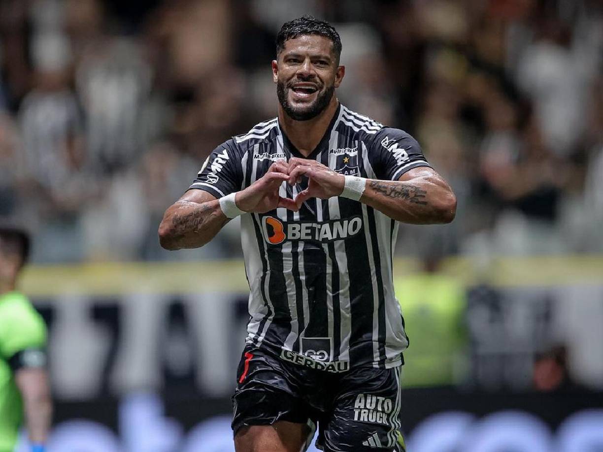 Finalmente, Hulk no se quedó callado y respondió: “Ella sabe muy bien cuando la conocí y dónde trabajaba, lo que hizo. No voy a entrar en detalles por mis hijos”. 