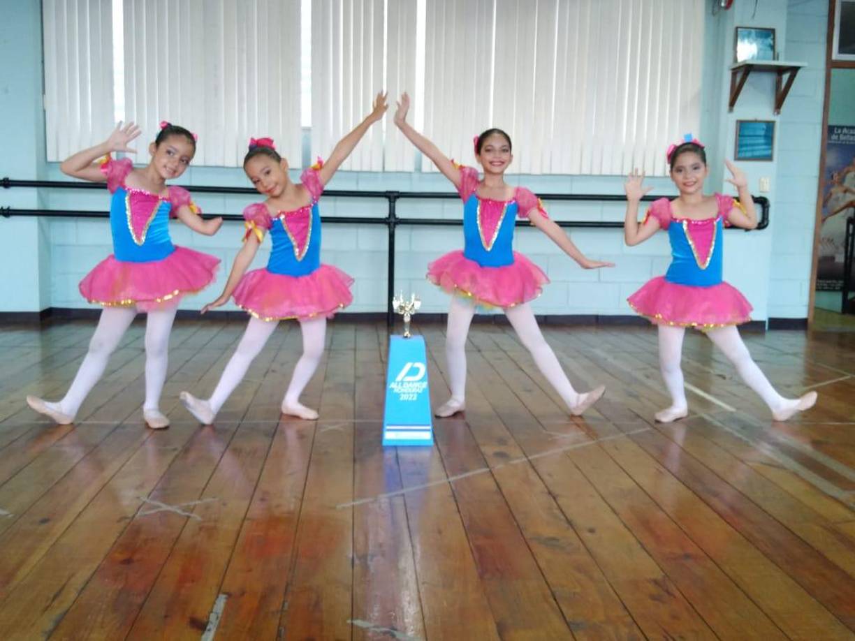 Desde los tres años y medio practica ballet y su sueño es llegar al máximo nivel. 