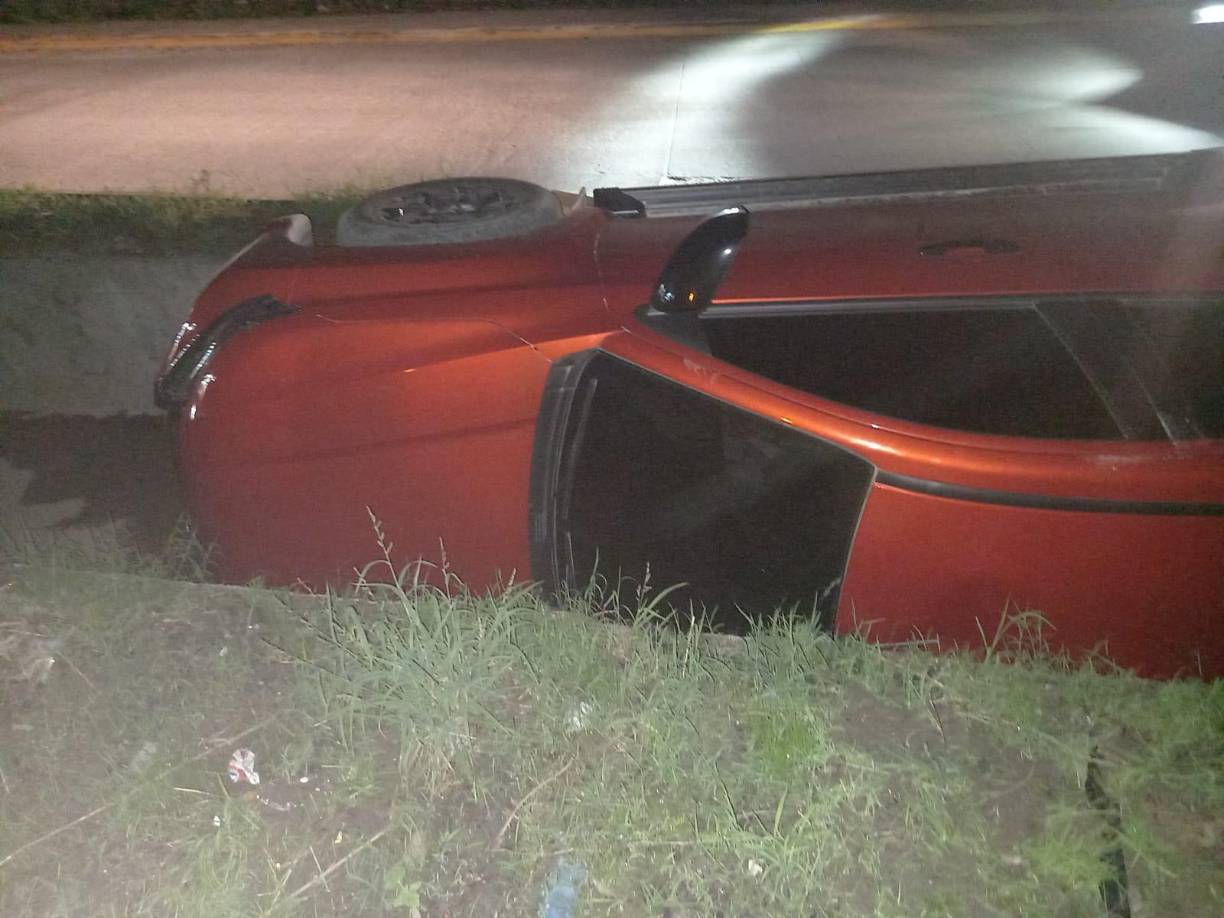 El incidente no deja ninguna persona muerta, solo afectaciones al vehículo.