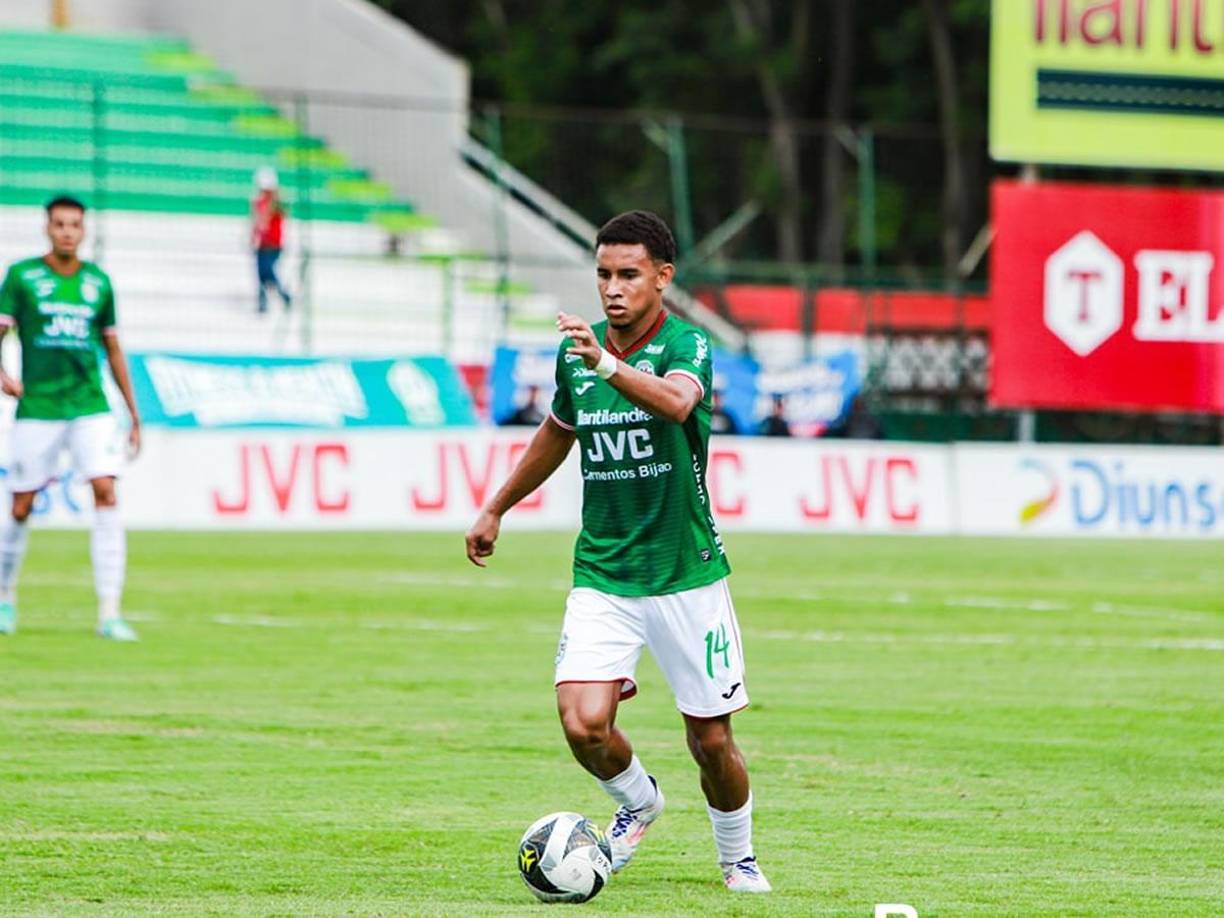 El lateral izquierdo de 20 años también es titular inamovible en el Marathón.