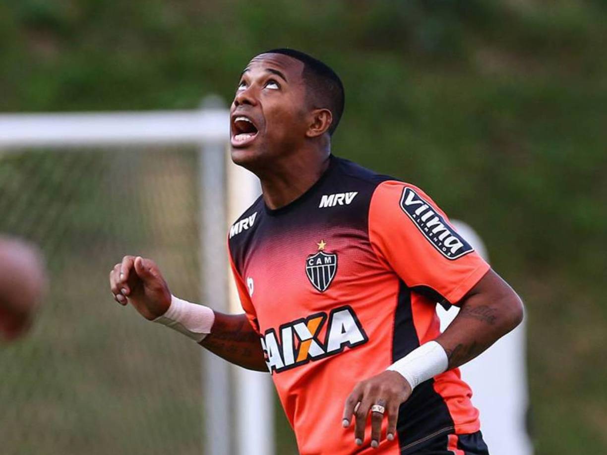 El Supremo ordenó mantener a Robinho en la cárcel en un juicio virtual que terminó con nueve votos a favor de mantener la prisión y dos votos a favor de otorgarle un ‘habeas corpus’.