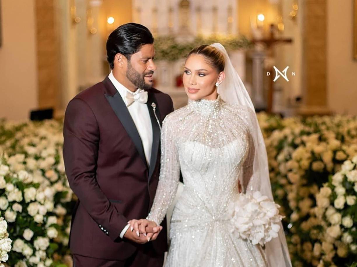 “Ante Dios y las promesas de nuestro amor, estamos unidos en un solo corazón, comenzando nuestra eternidad juntos, ¡la vida! Te quiero”, fueron las palabras de Hulk para Camila, quien es la sobrina de su expareja.