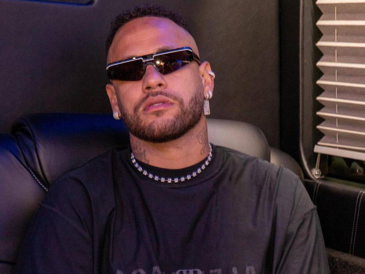 Y el jugador involucrado con la influencer es Neymar. 