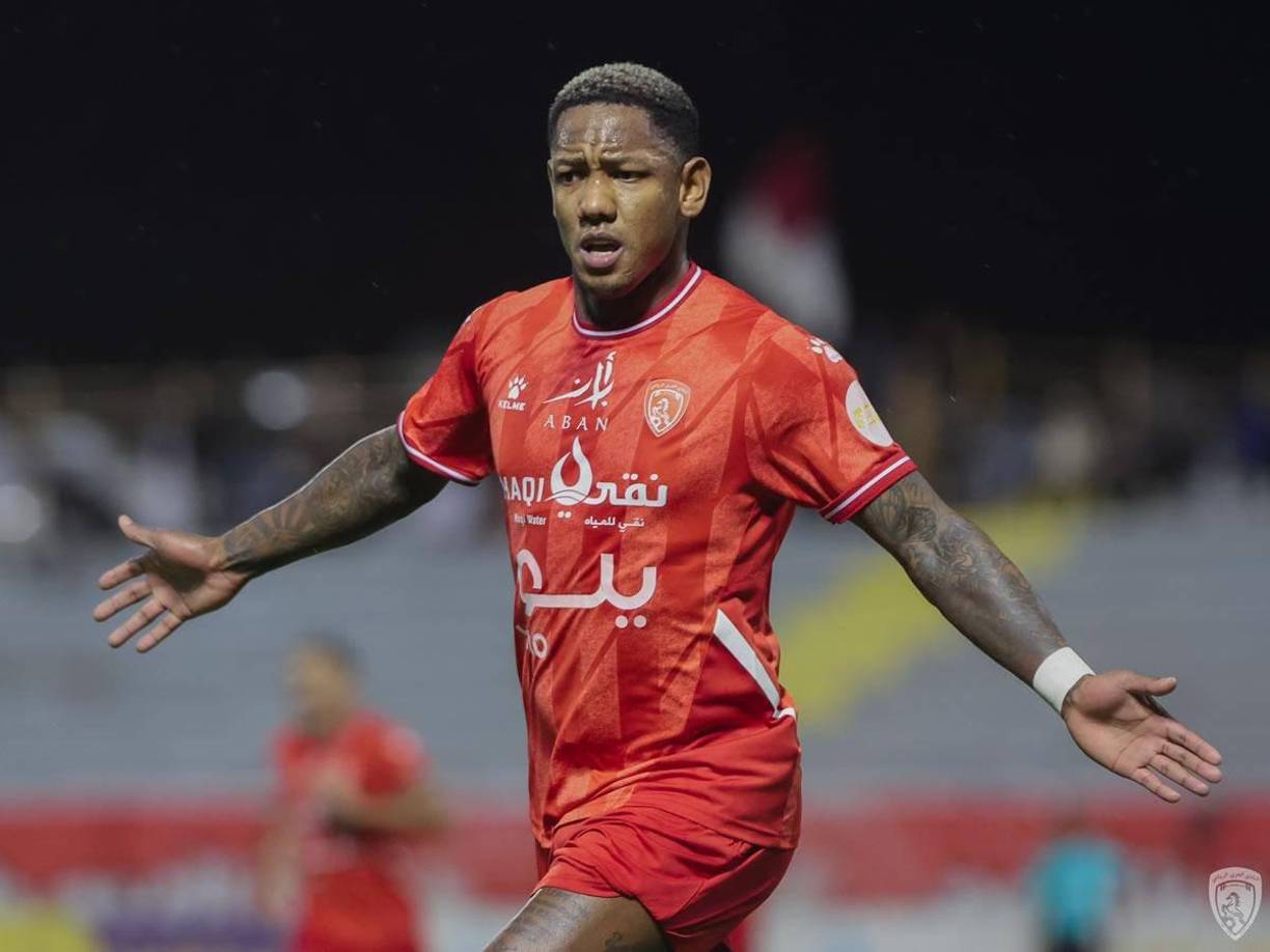 Romell Quioto - El ‘romántico’ mientras Rueda lo tiene castigado con su no regreso a la selección, el hombre sigue goleando en Arabia Saudita.