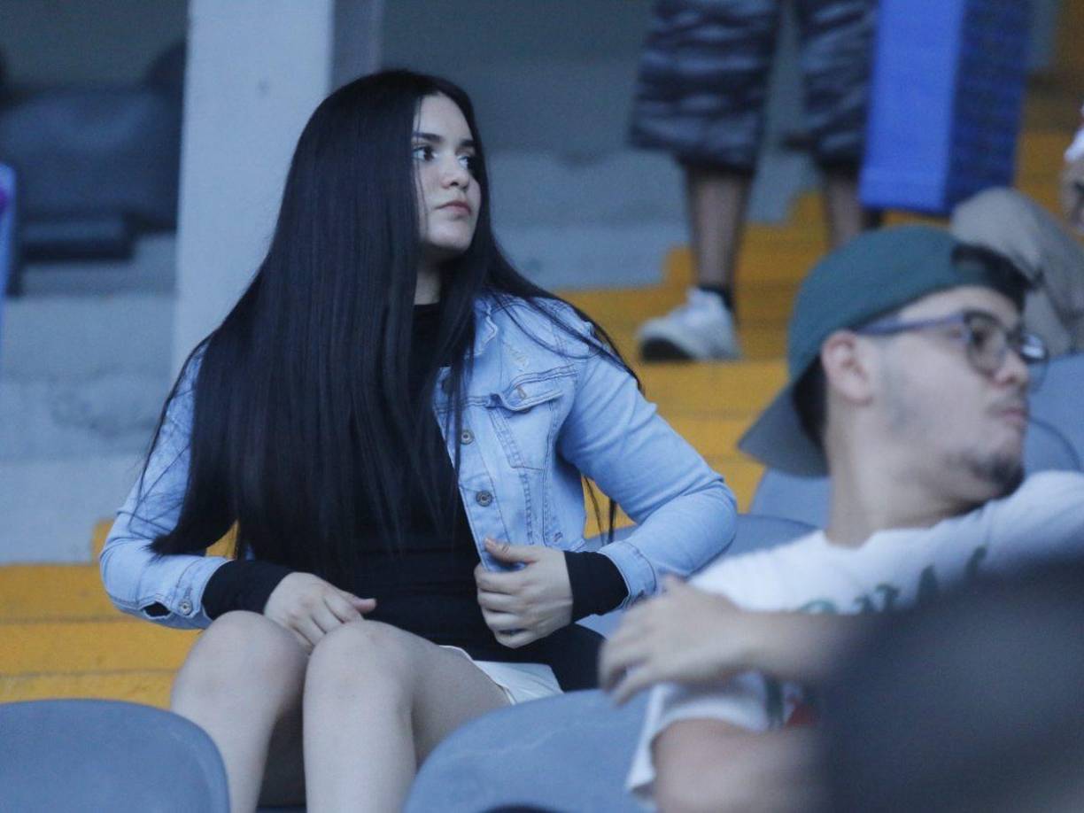 La vendedora fue captada por el lente de Diario LA PRENSA.