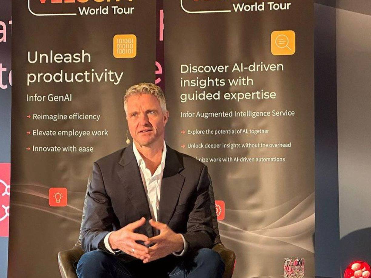 “Ella también estaba feliz. Como se puede ver en este mensaje dirigido personalmente a Etienne”, agregó Ralf en el mensaje a su exmujer.