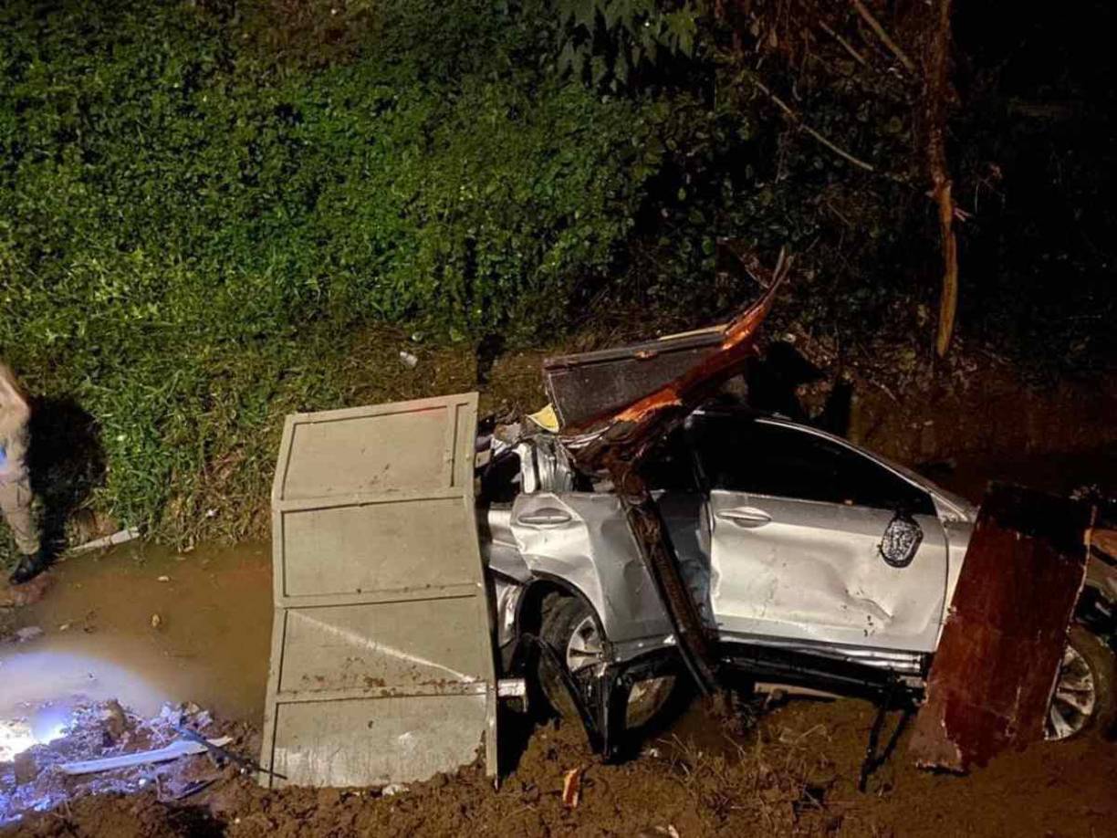 “Tendríamos que hacer el análisis y estudio en base al video. Se puede observar que excedía el límite de velocidad que a nivel nacional es de 80 kilómetros”, señalaron., 