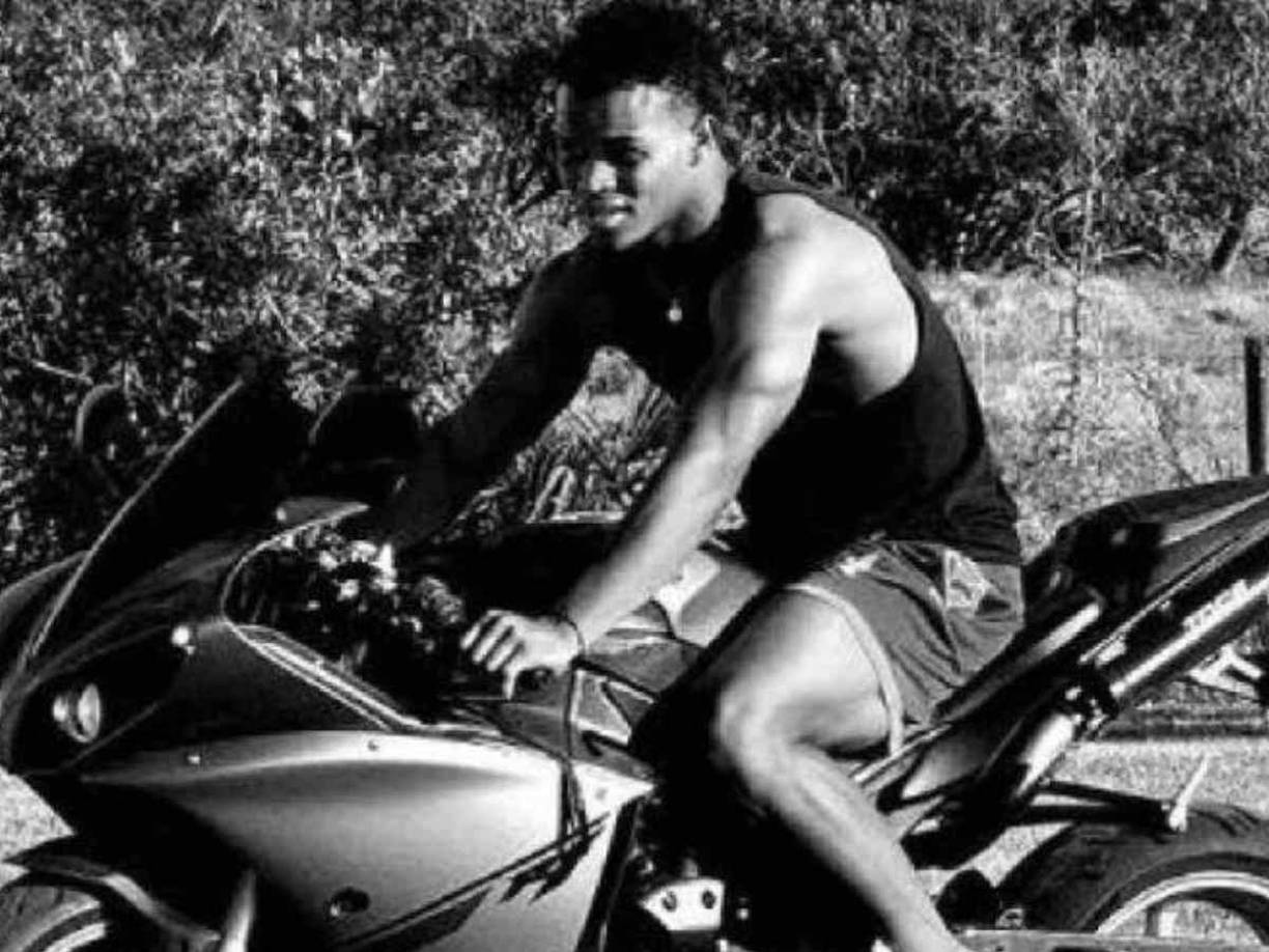 Su debut fue un 2 de septiembre de 2023 ante el Vida en el Estadio Nacional Chelato Uclés en Tegucigalpa.