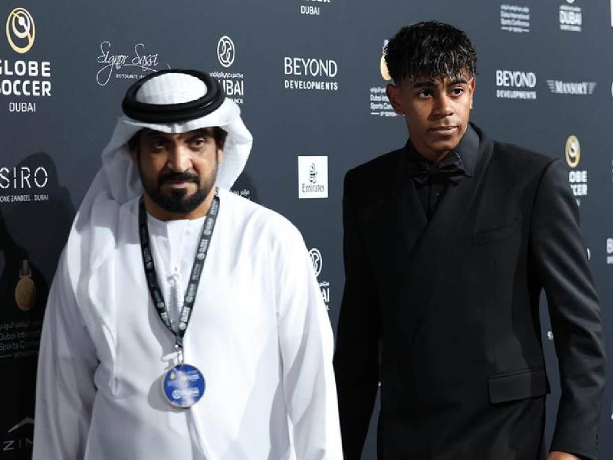 Ahora bien, este viernes el futbolista asistió a la gala de los Globe Soccer Awards, en donde también fue premiado.