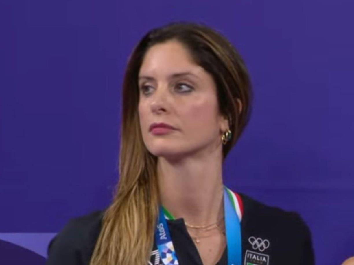 La presencia de la italiana no pasó desapercibida, esto por su forma de ser ante las cámaras con o sin su pupila. 