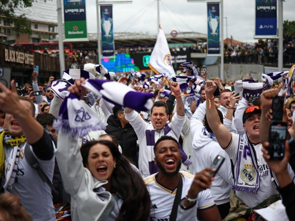 Después de las imágenes de caos que se vivieron en el propio <b>Wembley</b> antes de la final de la Eurocopa en 2021 y sobre todo en París en la final de la Liga de Campeones de 2022, la última que ganó el Real Madrid, los organizadores se tomaron este evento como un reto organizativo y un examen de cara a Eurocopa de 2028, donde el estadio más mítico del fútbol inglés será el escenario de la final. 