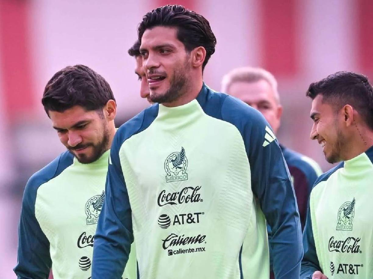 Ataque: Raúl Jiménez, no fue muy brillante su trabajo en San Pedro Sula, pero no tiene ninguna duda de su titularidad frente a la Bicolor.