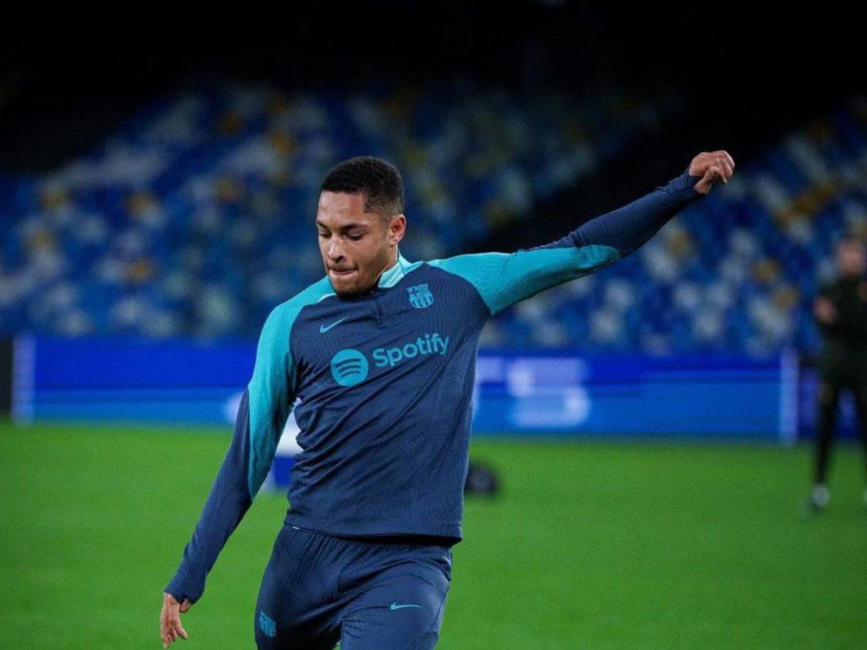 Según prensa española, Vitor Roque habría rechazado una suculenta oferta económica del Al Hilal para marcharse al fútbol saudí este mismo verano.