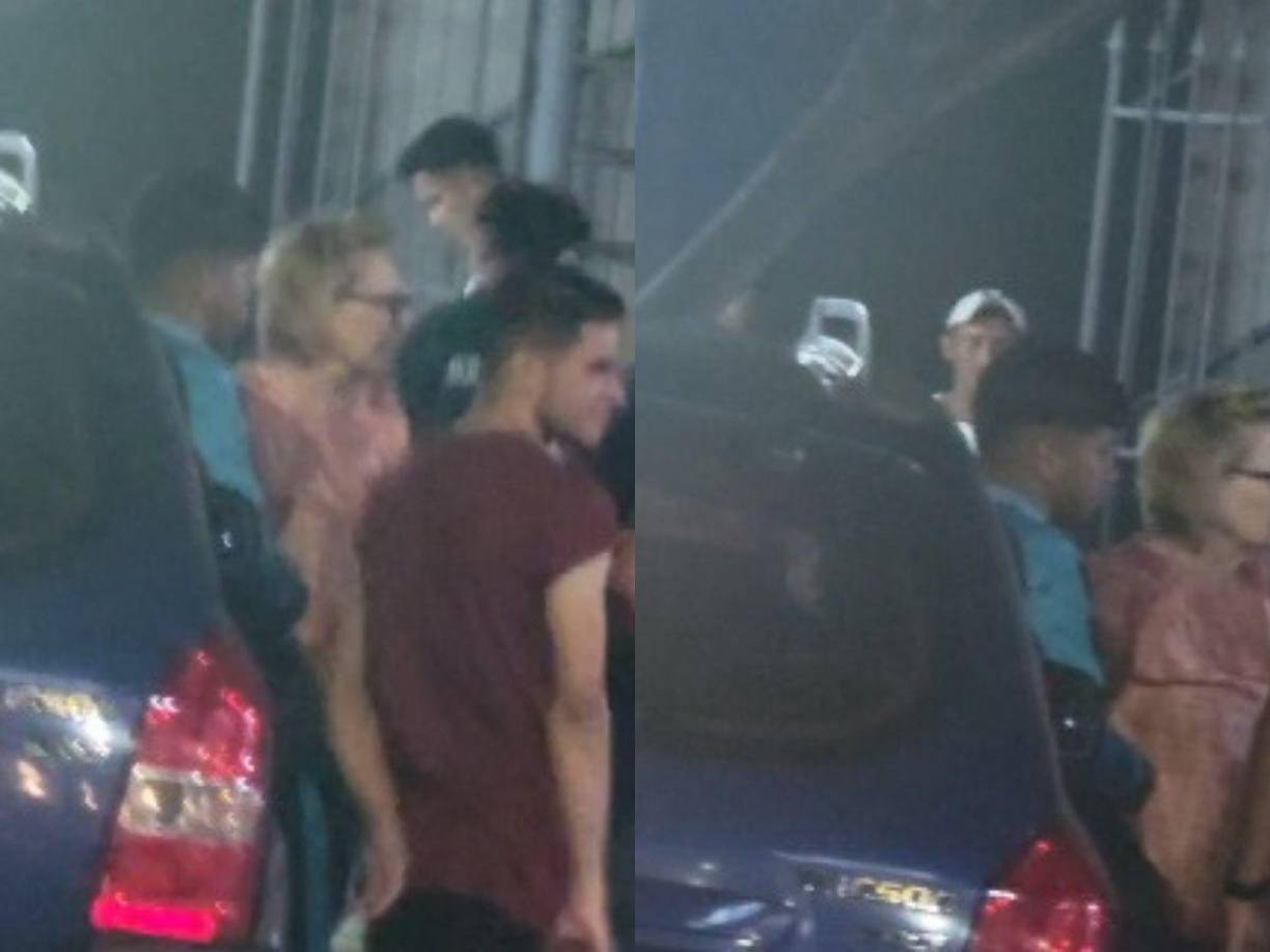 Las personas se acercaron para ver el estado de salud de Portillo, quien salió ileso del percance suscitado en la capital de Honduras, Tegucigalpa.