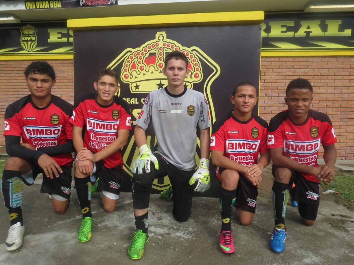 Stven Ramos llegó a debutar con el Real España siendo su técnico Mario Zanabria. 