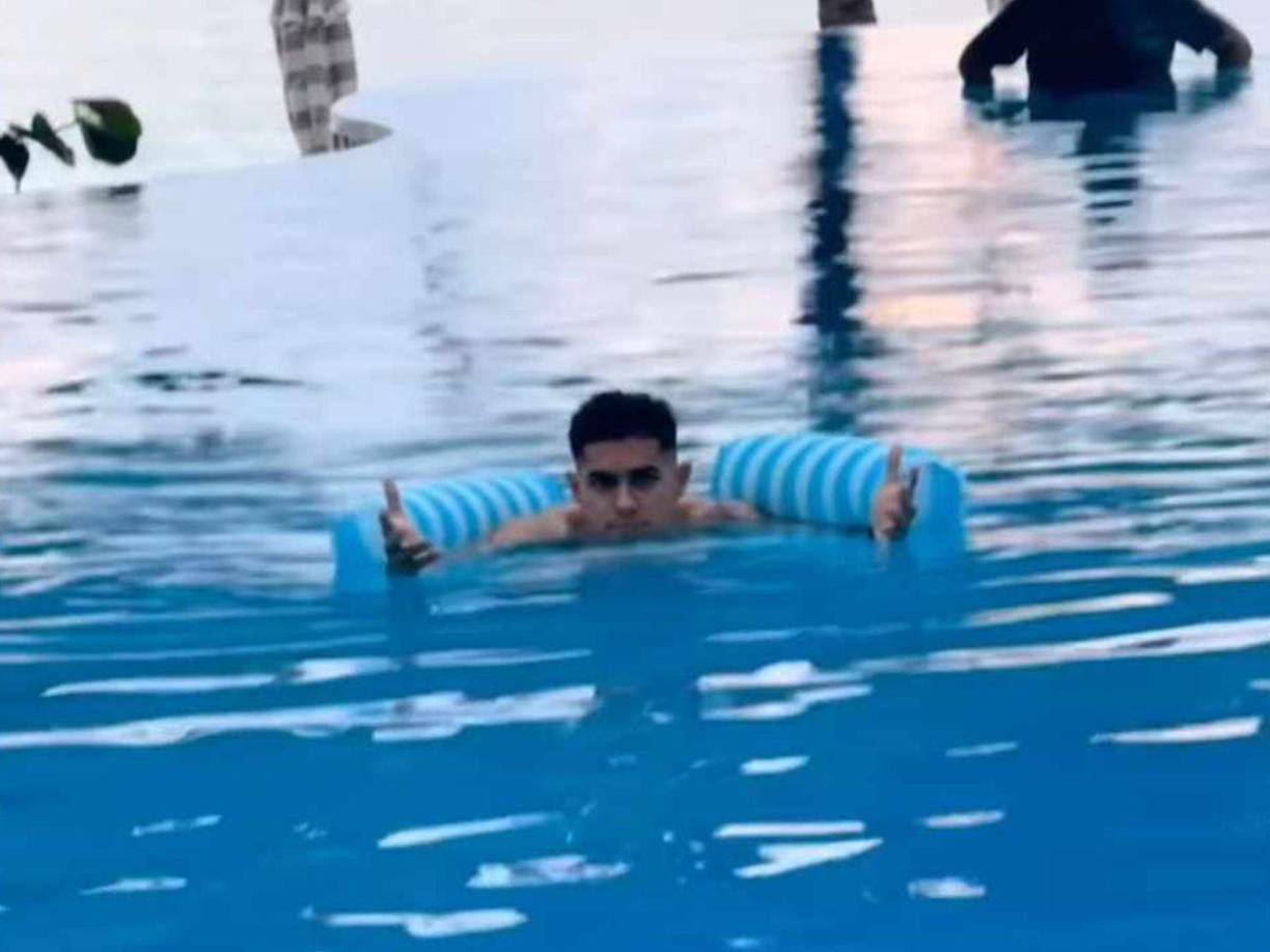 Luis Palma se olvida por un rato del Celtic y de la selección de Honduras y disfruta de unas merecidas vacaciones.