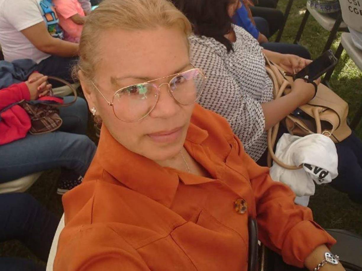 La maestra Ena Belinda Hernández Escoto (48) perdió la vida en un accidente de rastra en la colonia El Carrizal de Tegucigalpa.