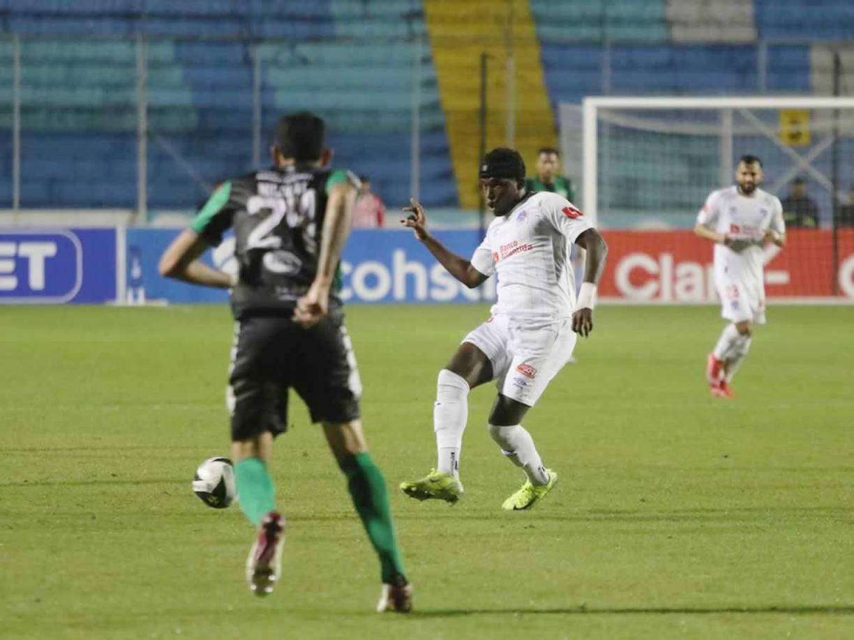 En 2016 fue la última vez que Alberth Elis vistió la camisa del Olimpia cuando se dio su salida al Monterrey de la Liga MX.